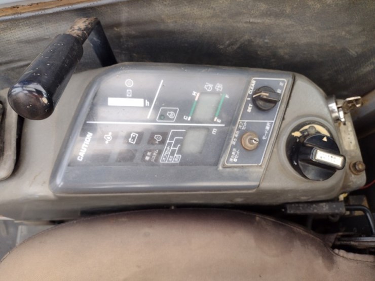 komatsu-pc128uu-2-image-7