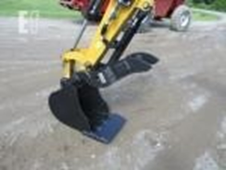 2022-caterpillar-303.5cr-image-2