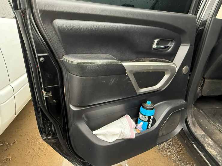 2017-nissan-titan-image-29