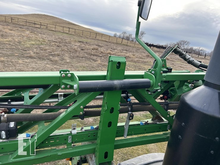 2017-john-deere-r4038-image-82