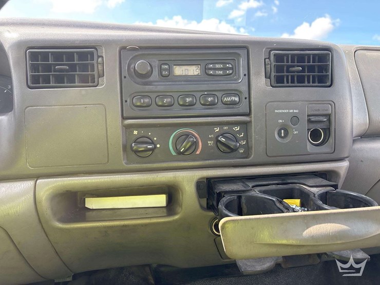 2001-ford-f550-image-13