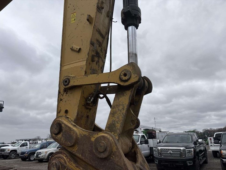 caterpillar-336fl-image-14