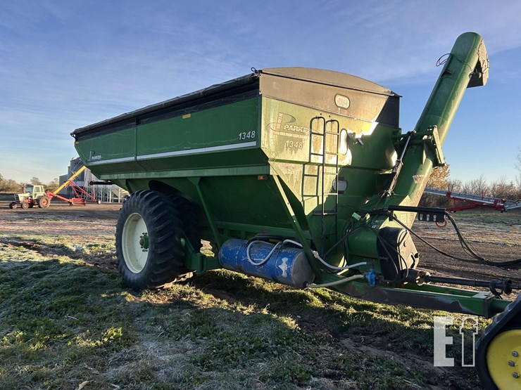 2010-parker-1348-image-8