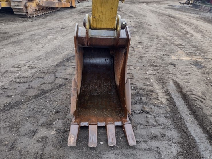 komatsu-pc128uu-2-image-14