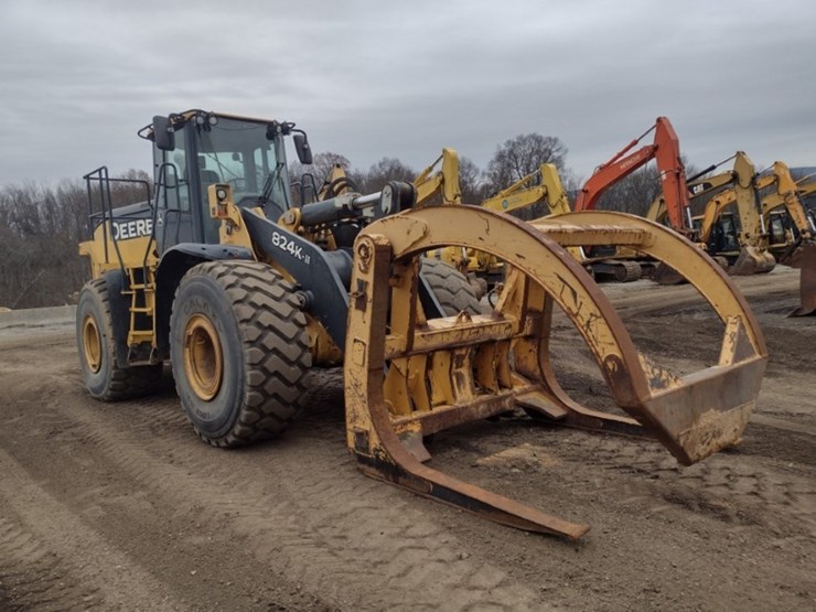 deere-824k-image-35