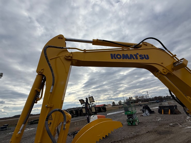 komatsu-pc56-7-image-30