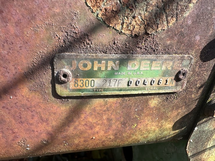 john-deere-12-image-30