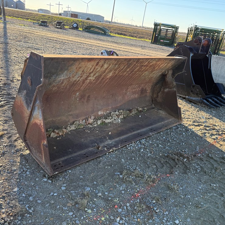 #87 • 88” 4-in-1 Bucket INV#33614