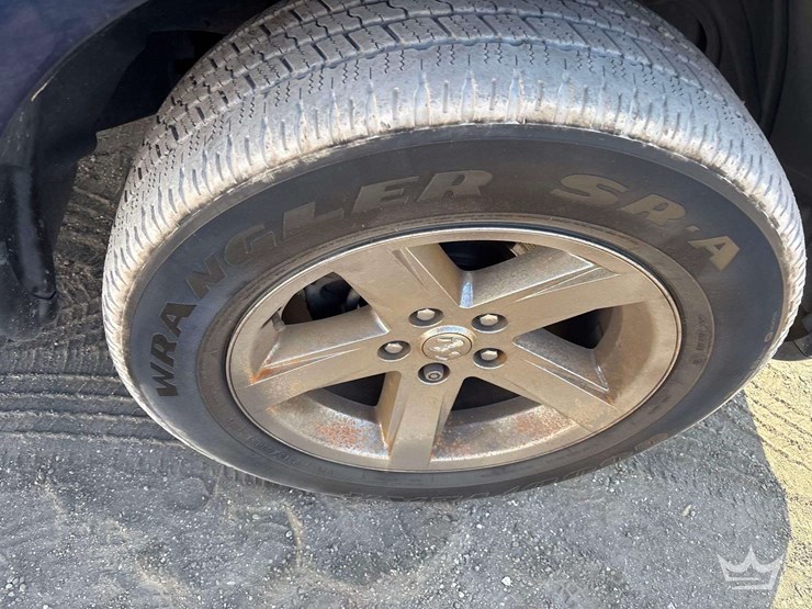 2014-dodge-1500-image-24