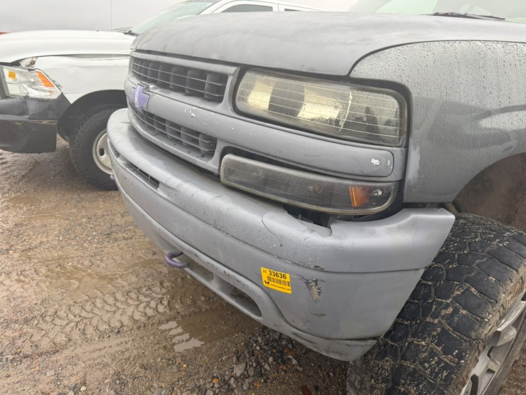 2000-chevrolet-tahoe-image-23