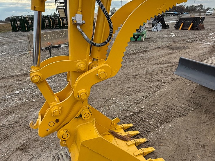 komatsu-pc56-7-image-28