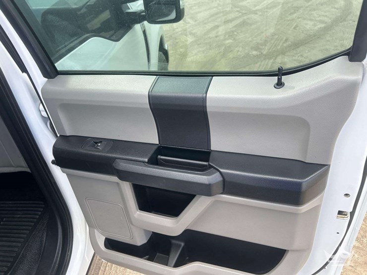 2018-ford-f350-image-24