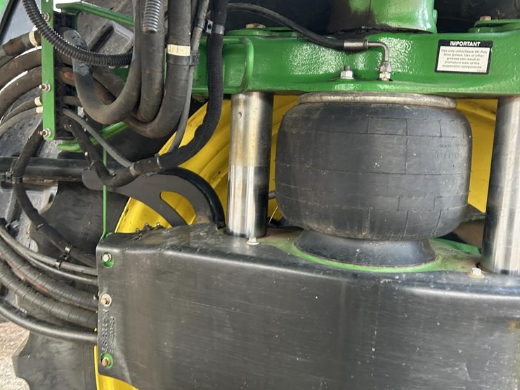 2017-john-deere-r4038-image-36