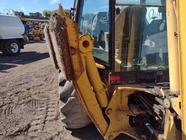 caterpillar-420d-image-29