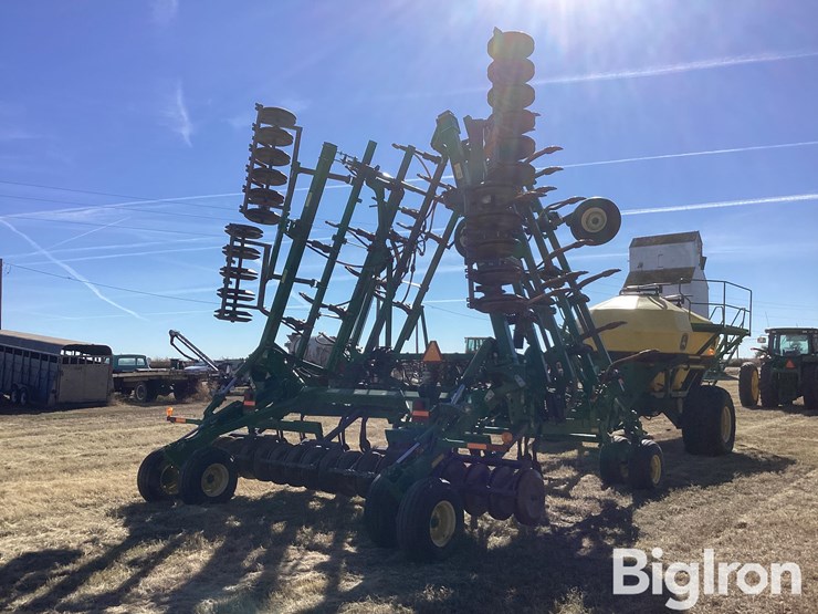 john-deere-1830-image-5