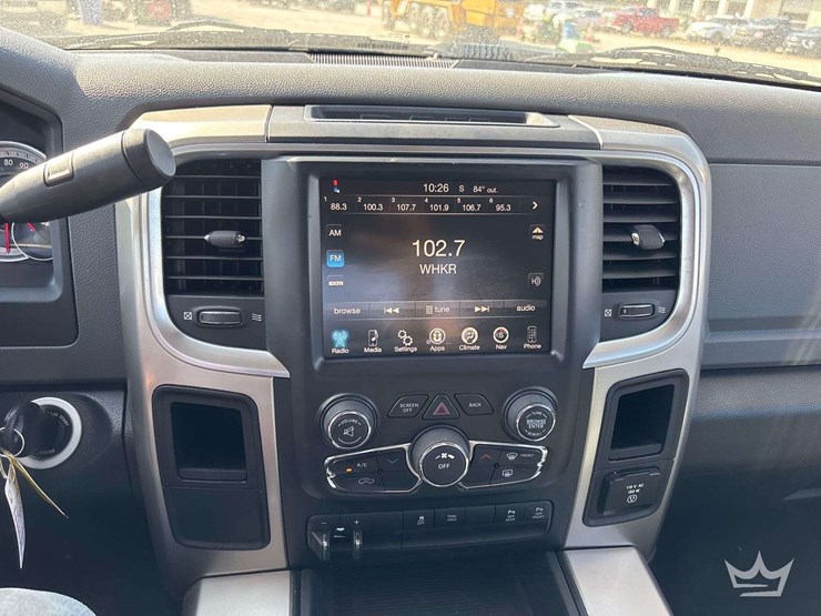 2014-dodge-1500-image-15