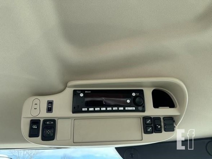 2023-john-deere-6r-155-image-60