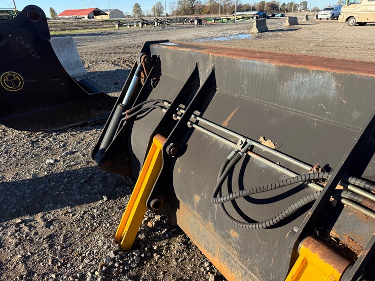 #87-•-88”-4-in-1-bucket-inv#33614-image-8