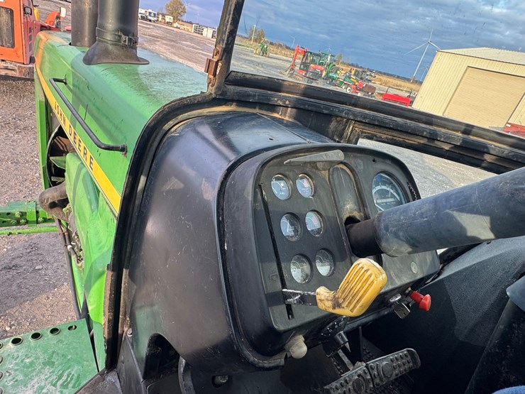 john-deere-4630-image-11