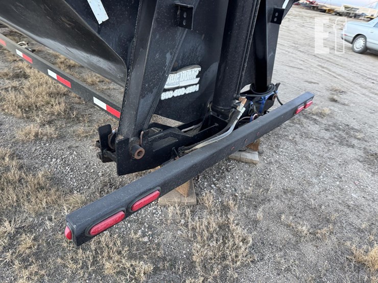 side-dump-industries-16ft-well-truck-mount-image-17