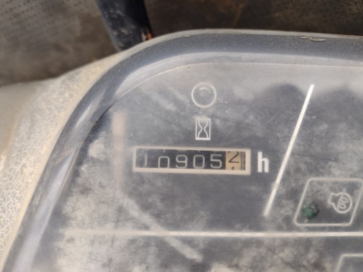 komatsu-pc128uu-2-image-5