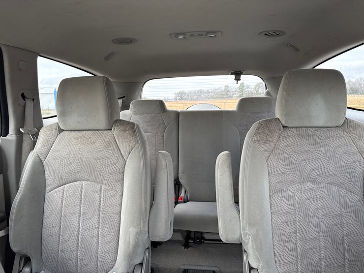 2015-buick-enclave-image-18