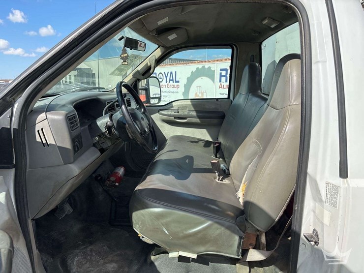 2001-ford-f550-image-8