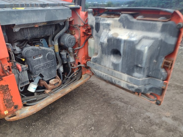 kubota-ssv75-image-24