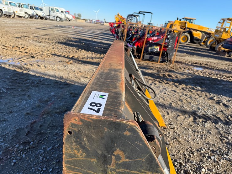 #87-•-88”-4-in-1-bucket-inv#33614-image-14