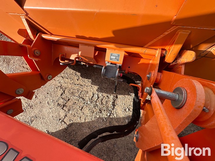 2017-kubota-m7-171-premium-image-17