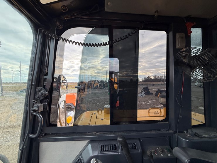 komatsu-pc56-7-image-55