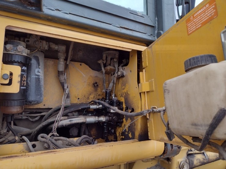 2009-deere-650j-lgp-image-21