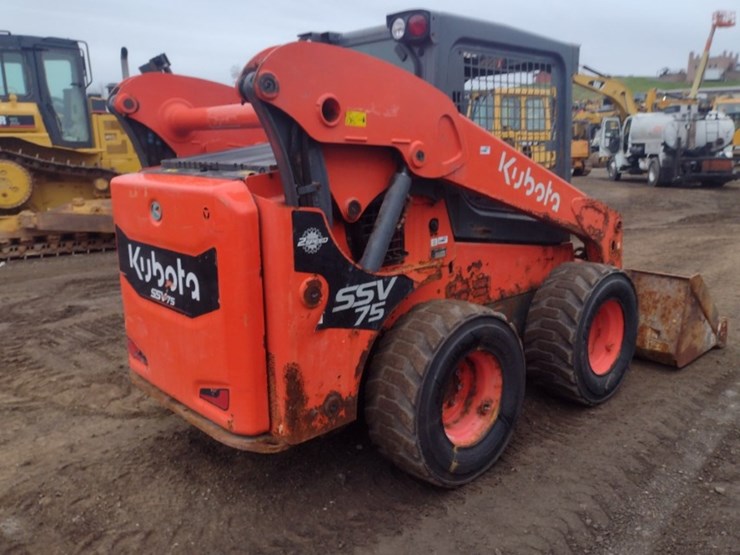 kubota-ssv75-image-27