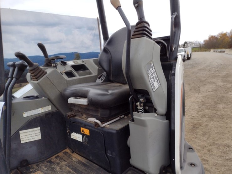 bobcat-e35i-image-13