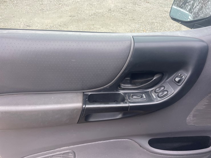 2001-ford-ranger-xlt-image-18