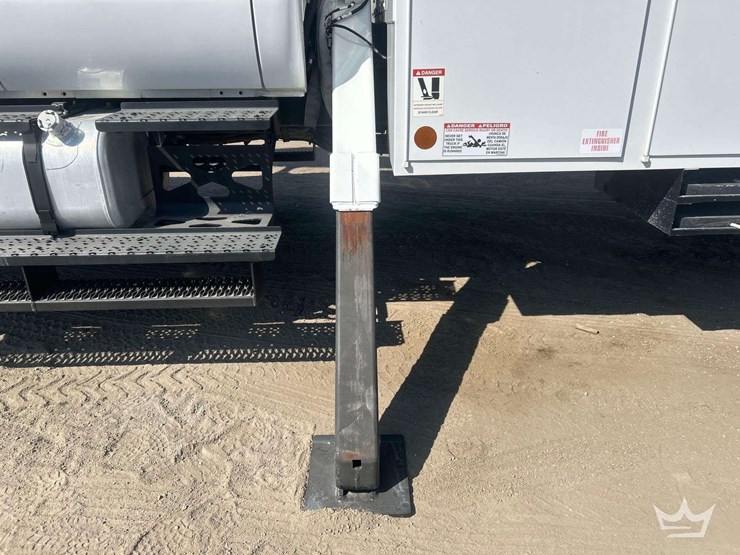 2017-ford-f750-image-22