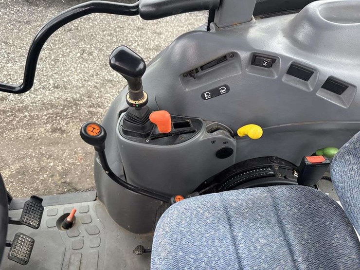 new-holland-tn60da-image-15