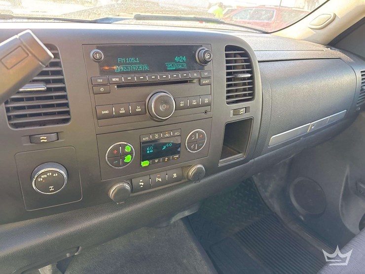 2011-gmc-sierra-1500-image-18