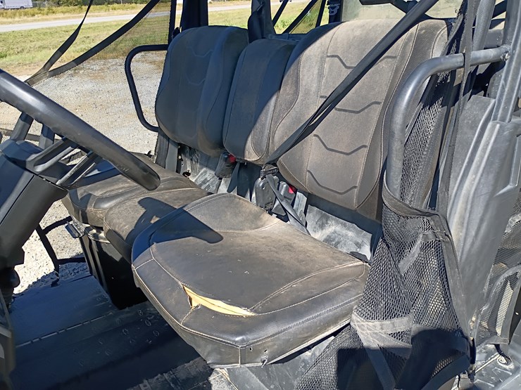 #22111-•-2022-can-am-hd-10-4-seater-side-by-side-image-23