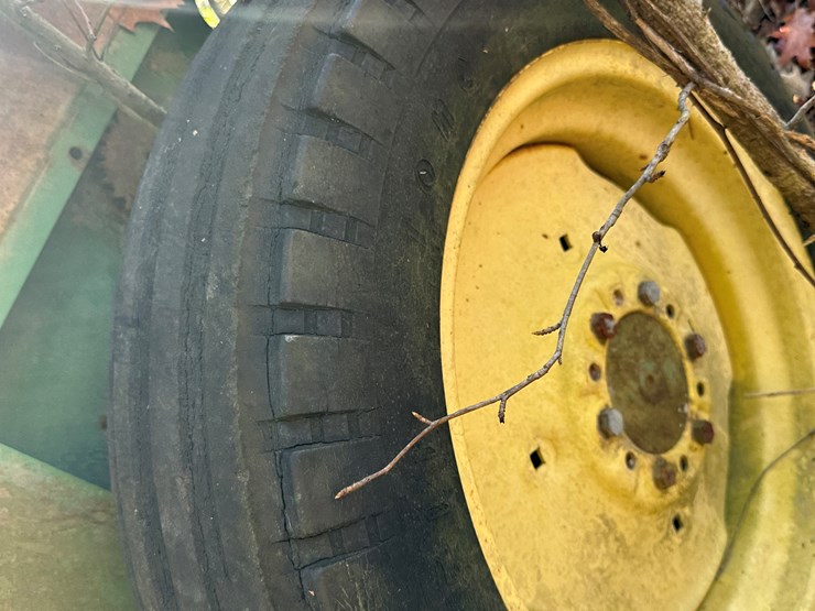 john-deere-12-image-7