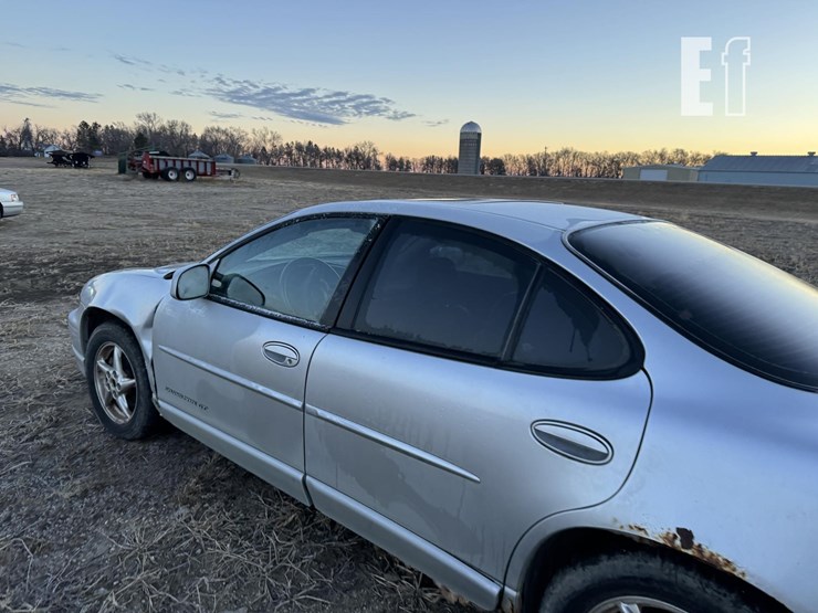 2003-pontiac-grand-prix-image-9