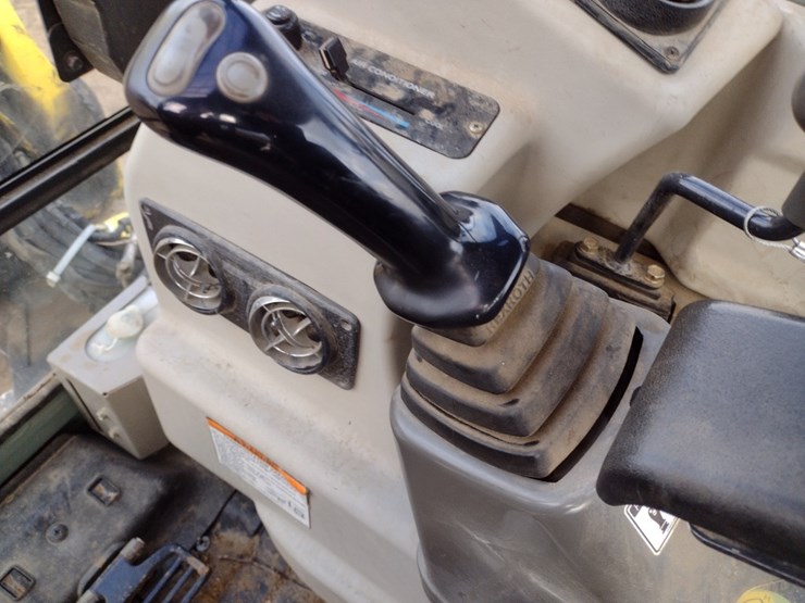 9-yanmar-vio45-image-8