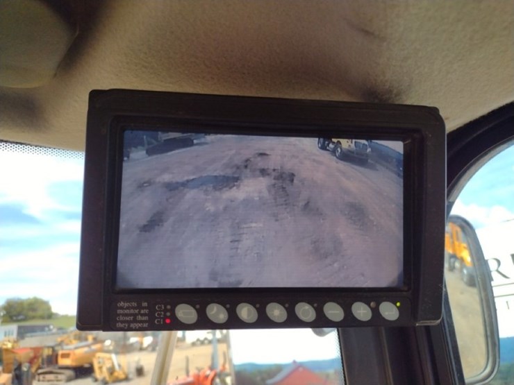 caterpillar-910m-image-9