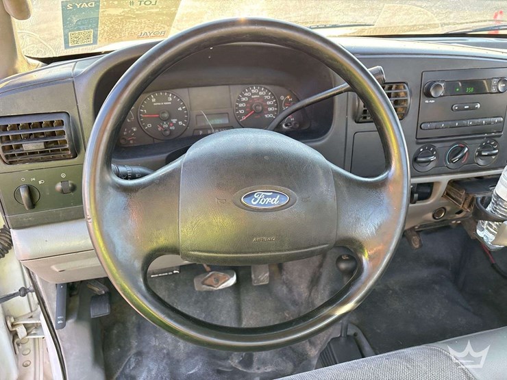 2006-ford-f450-image-12