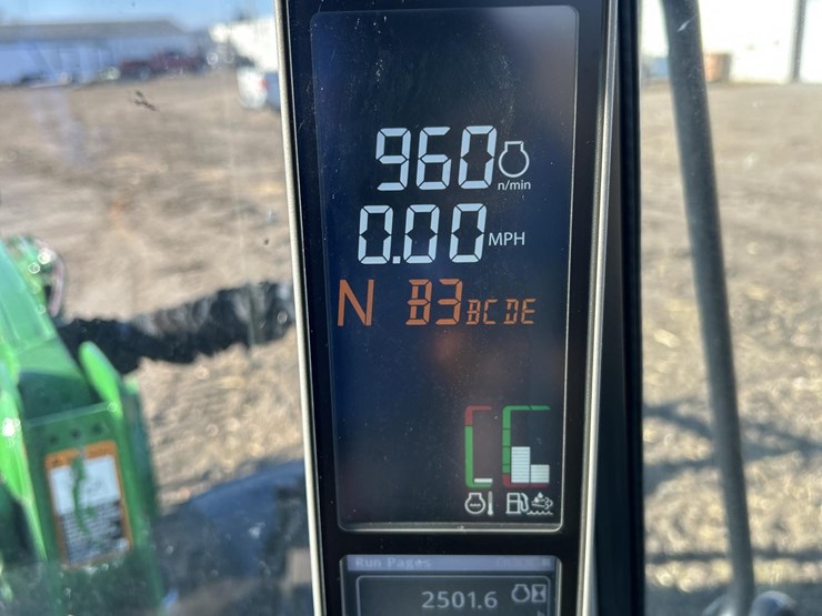 2021-john-deere-6175m-image-47