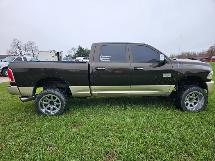 2014-dodge-2500-image-17