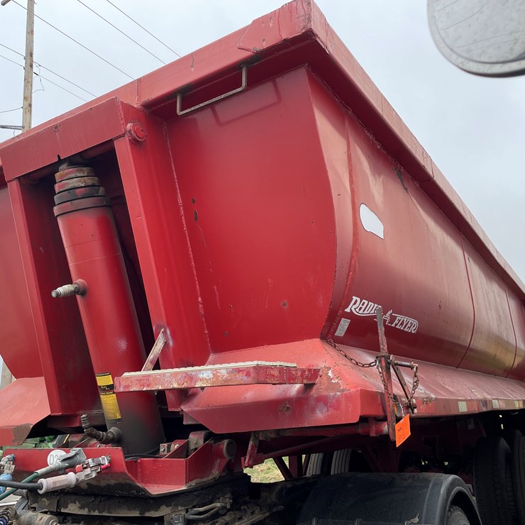 #1062 • 2002 Hilbert Dump Trailer (Has WI Title)