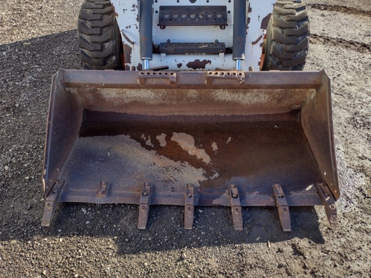 bobcat-s220-image-15