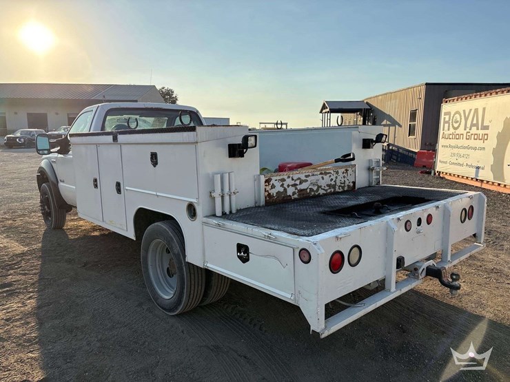 2006-ford-f450-image-23