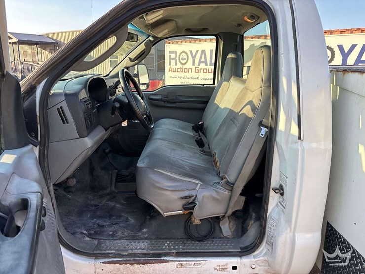 2006-ford-f450-image-10